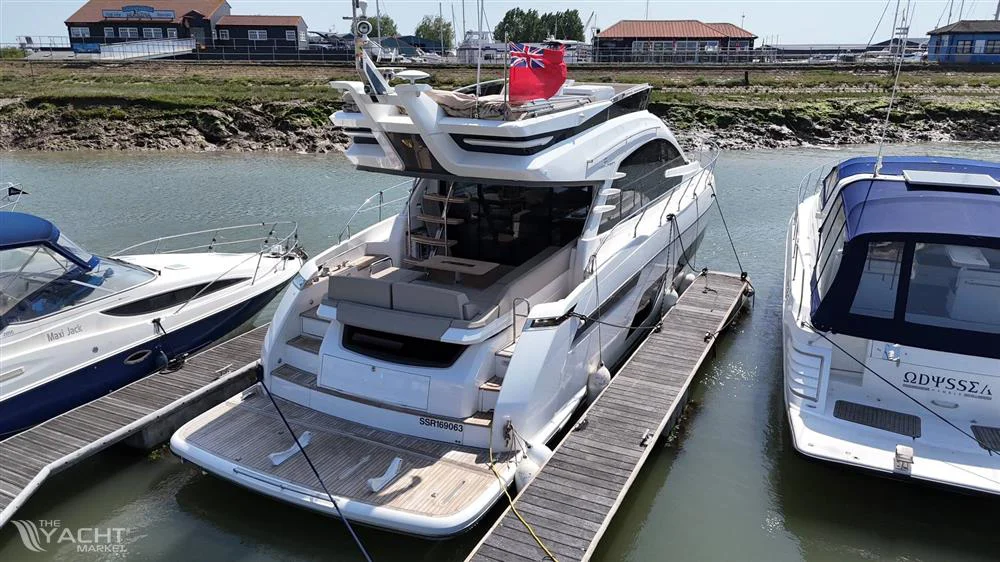 BoatPhoto.alt