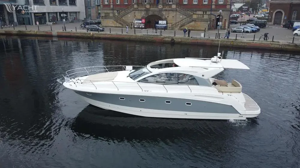 BoatPhoto.alt