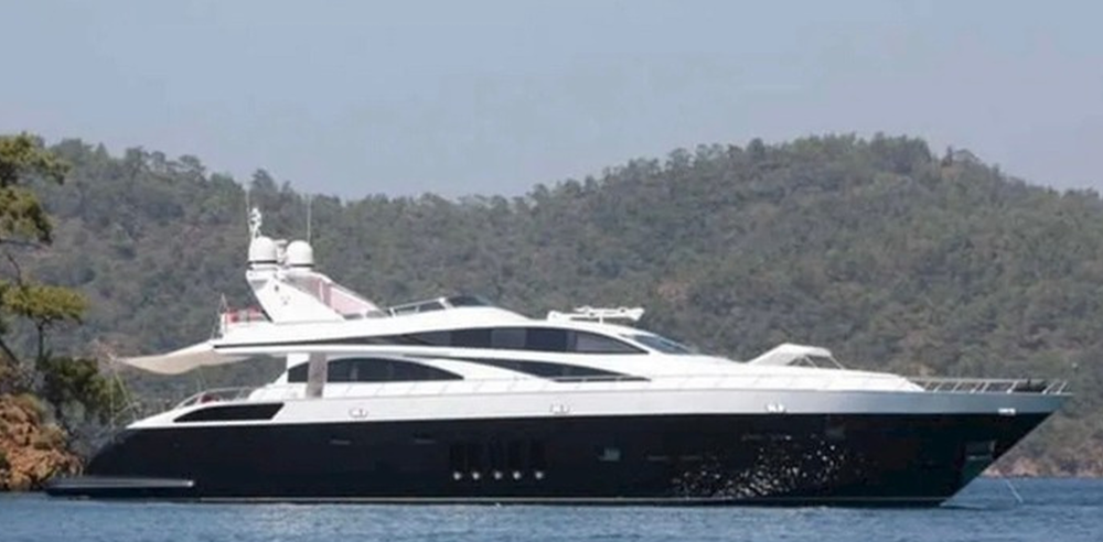 BoatPhoto.coverAlt