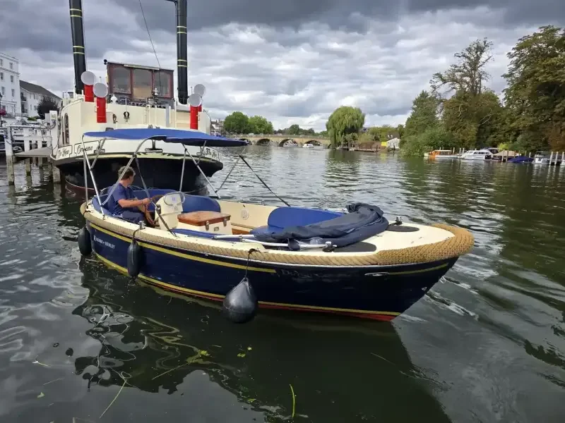 BoatPhoto.alt