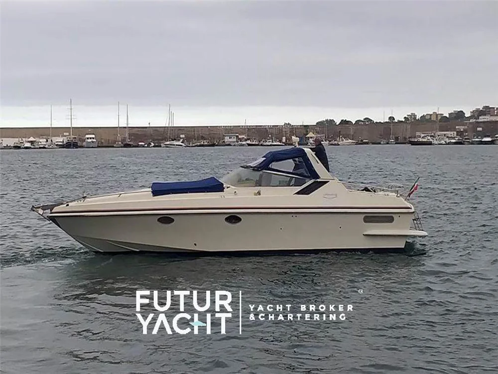 BoatPhoto.coverAlt