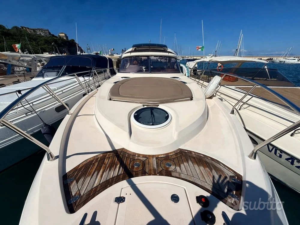 BoatPhoto.coverAlt