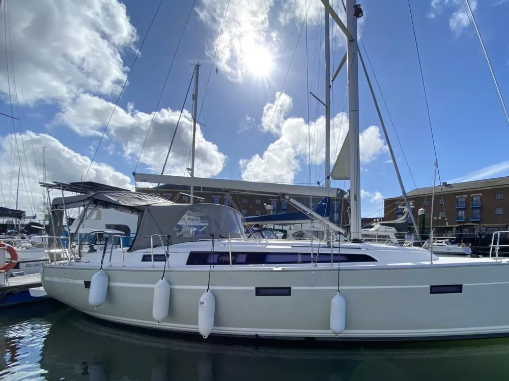 BoatPhoto.coverAlt
