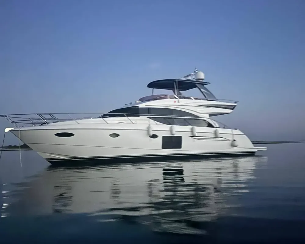 BoatPhoto.coverAlt