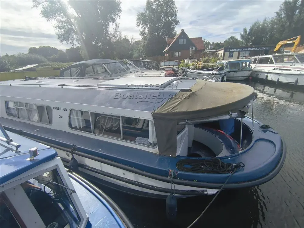 BoatPhoto.coverAlt