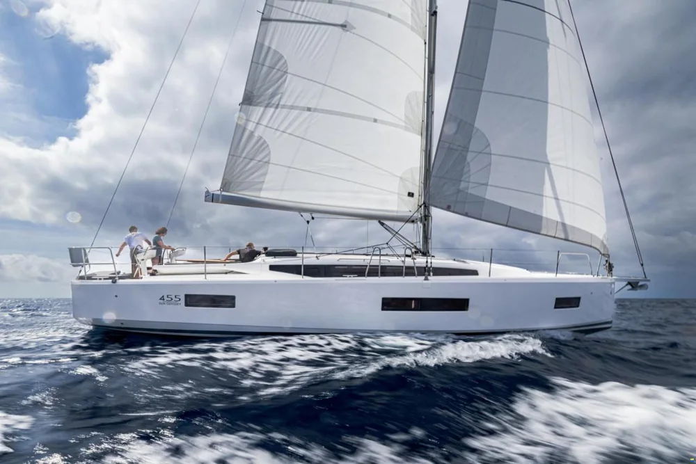 BoatPhoto.coverAlt