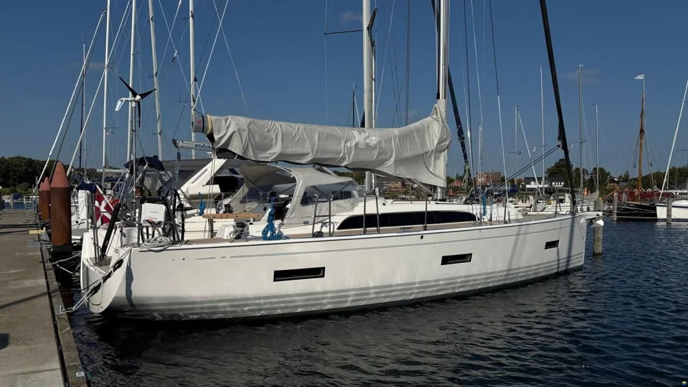 BoatPhoto.coverAlt