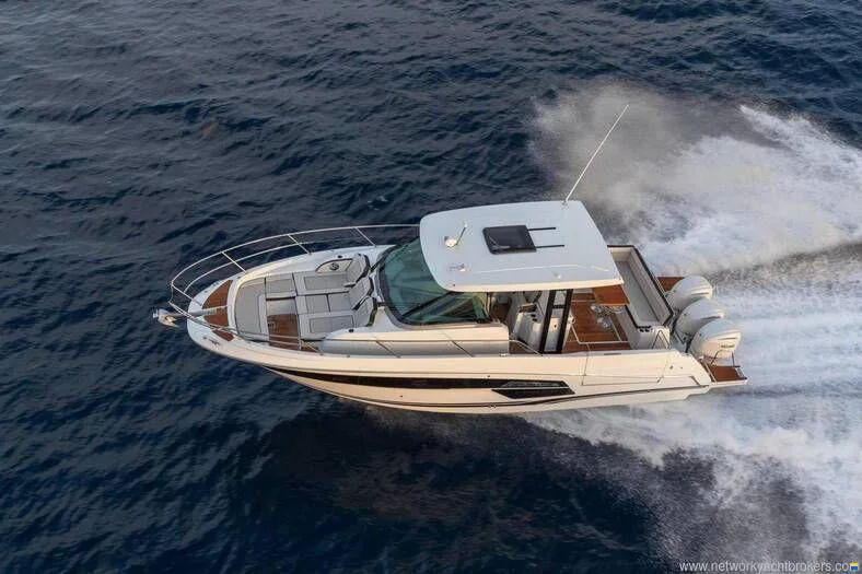 BoatPhoto.alt