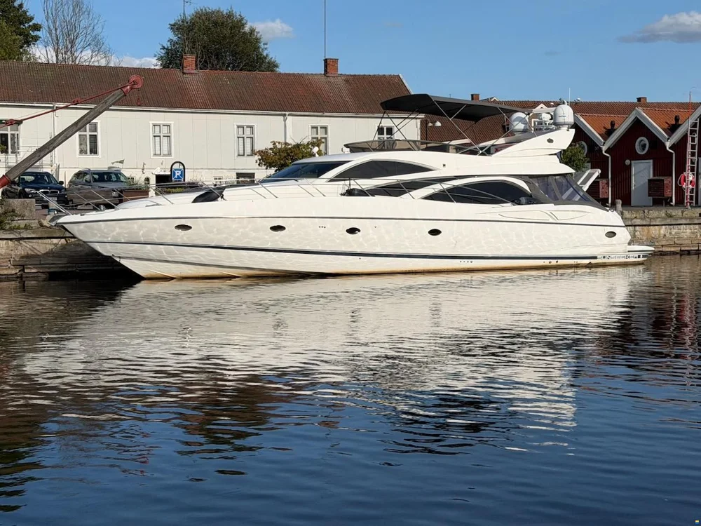 BoatPhoto.coverAlt