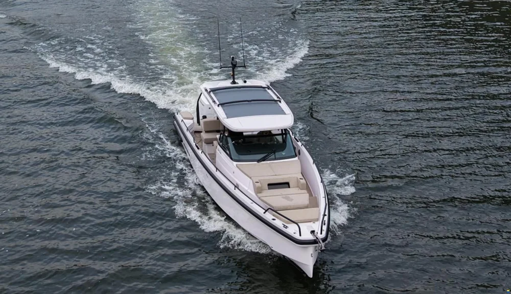 BoatPhoto.coverAlt