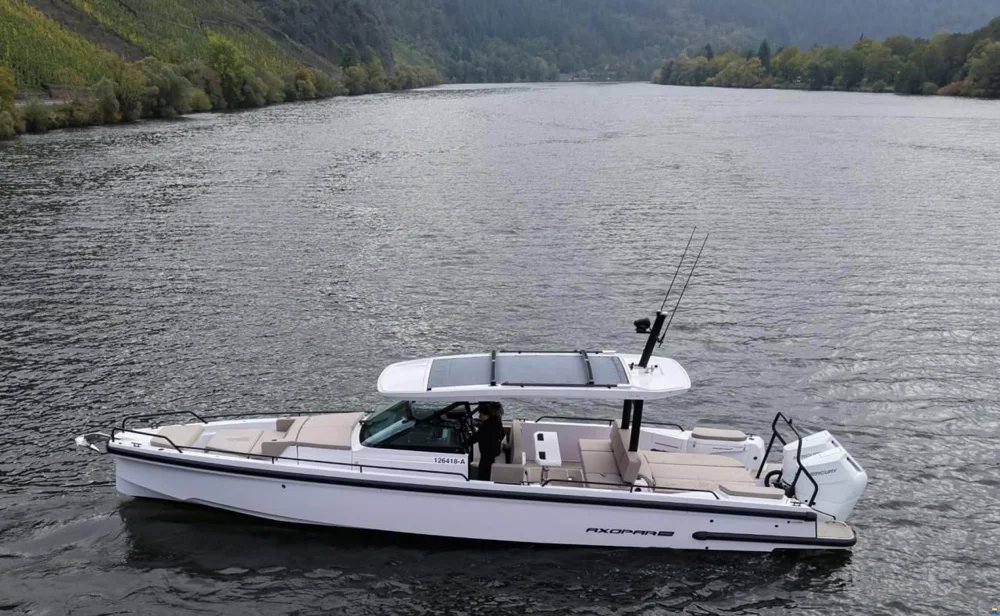 BoatPhoto.alt