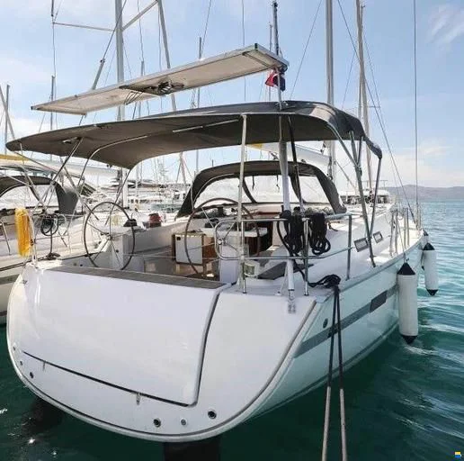 2011 Bavaria 50 Cruiser for sale in Punat, Croatia, photo 3 of 5