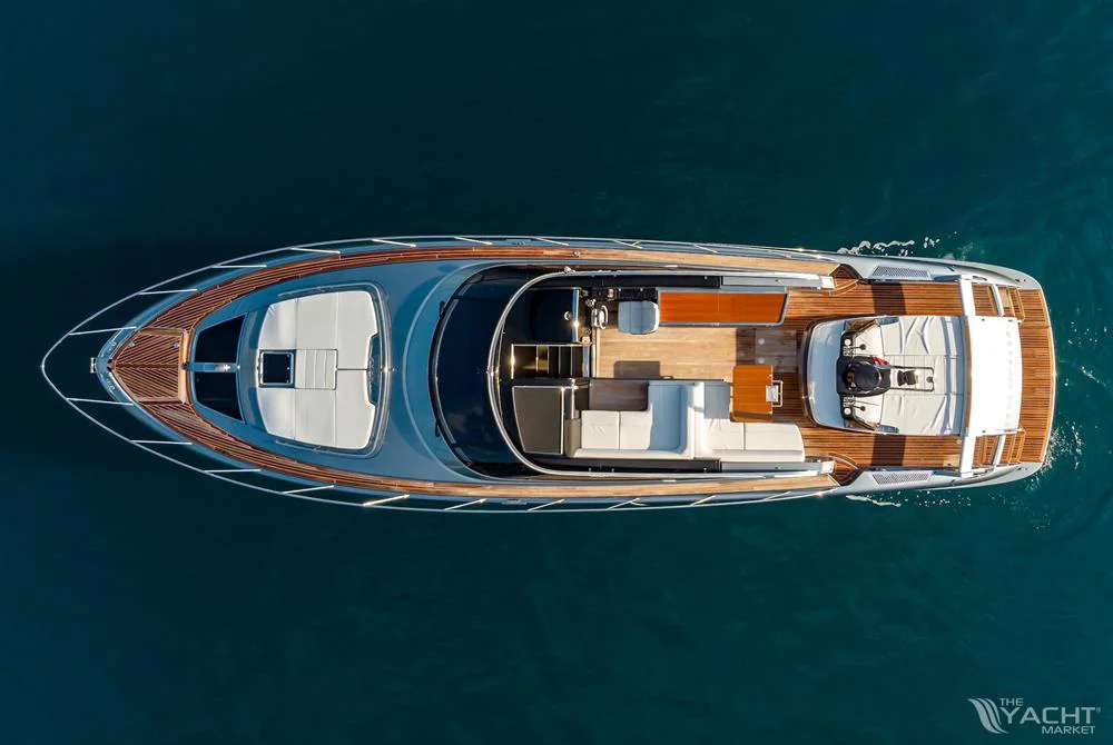 BoatPhoto.coverAlt
