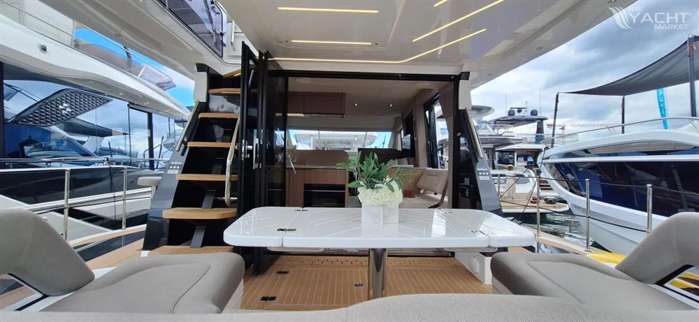 BoatPhoto.coverAlt