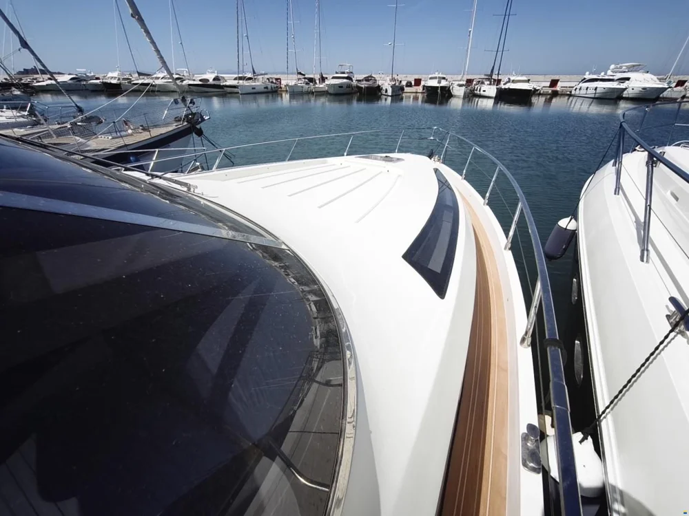 BoatPhoto.coverAlt
