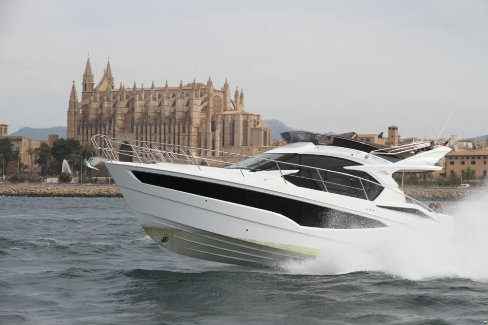 BoatPhoto.coverAlt