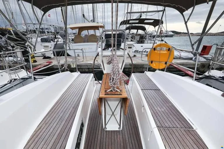 2012 Bavaria 32 Cruiser for sale in Punat, Croatia, photo 2 of 5