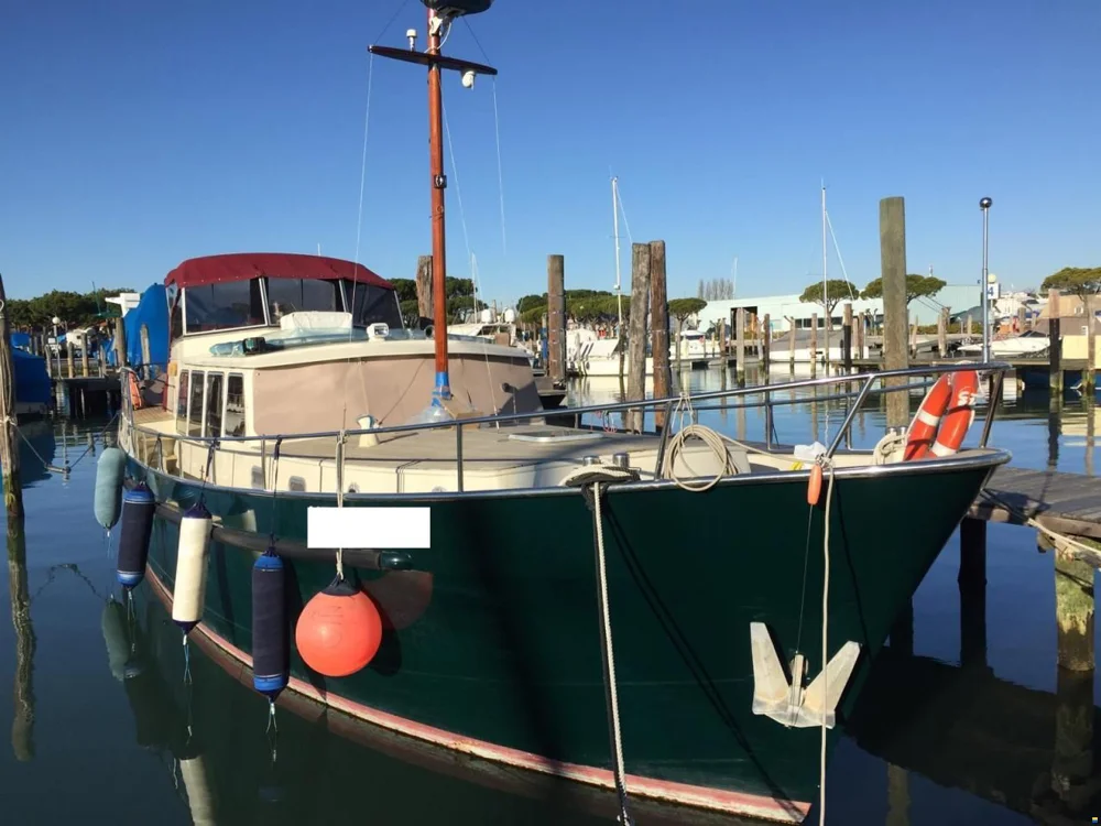 BoatPhoto.coverAlt