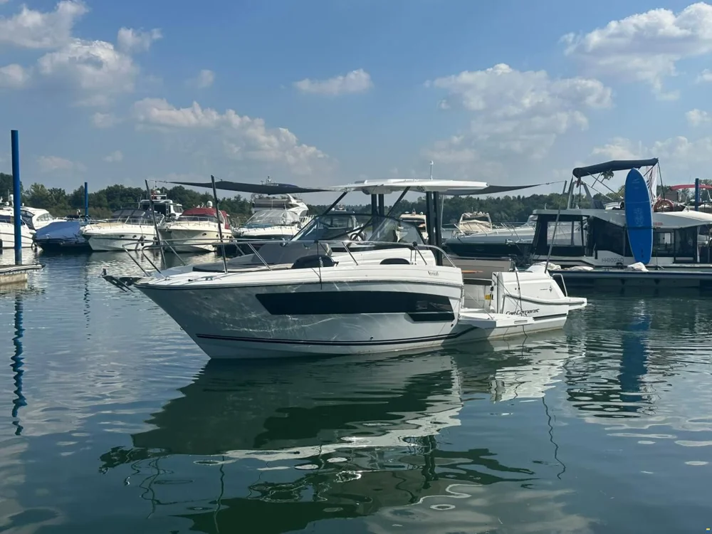 BoatPhoto.coverAlt