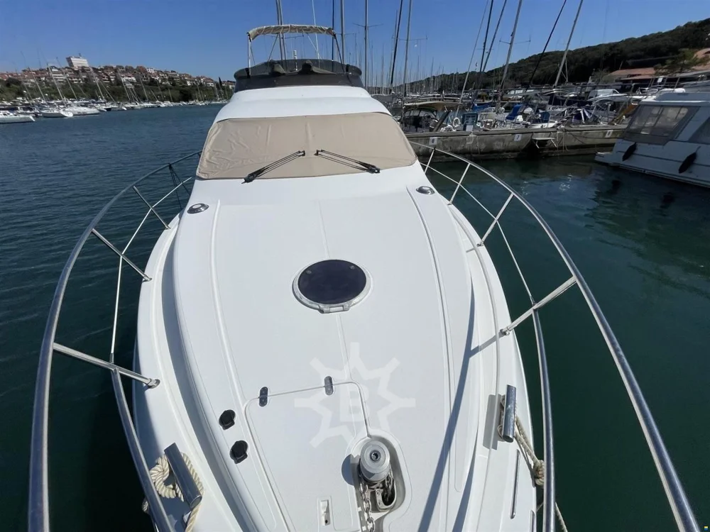 2002 Azimut 42 for sale in Croatia, photo 4 of 5