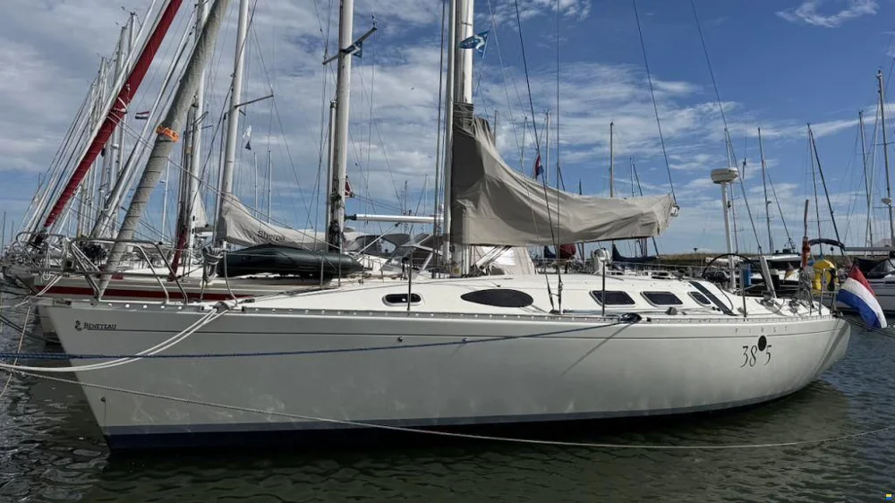 BoatPhoto.coverAlt