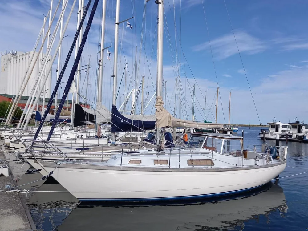 BoatPhoto.coverAlt