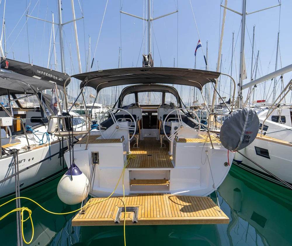 BoatPhoto.coverAlt