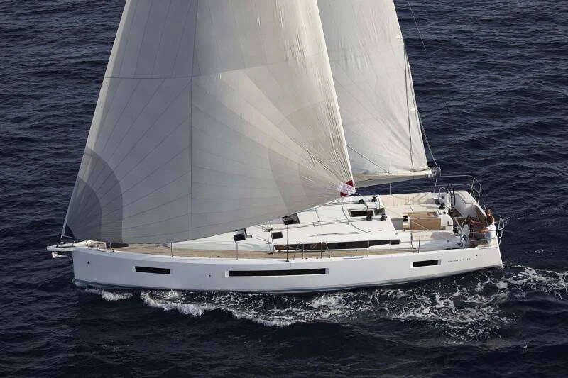 BoatPhoto.coverAlt