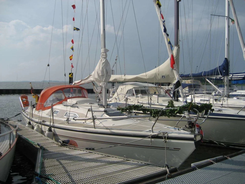 BoatPhoto.coverAlt