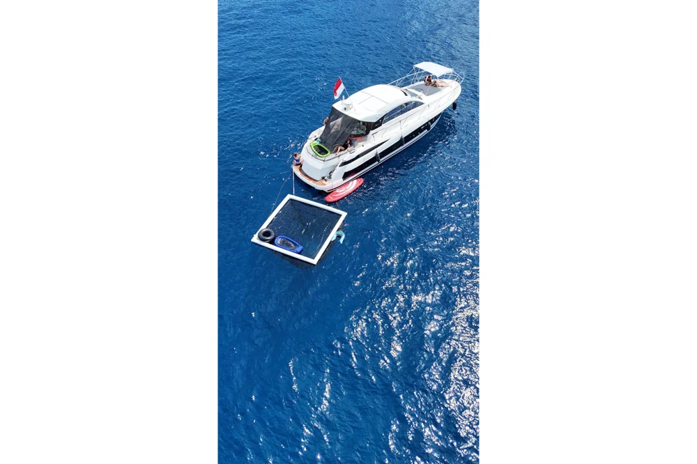 BoatPhoto.alt