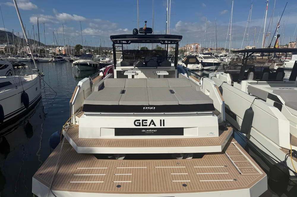 BoatPhoto.coverAlt