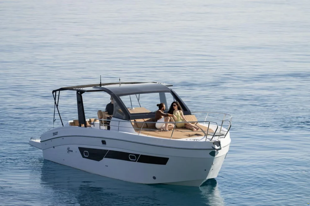 BoatPhoto.coverAlt