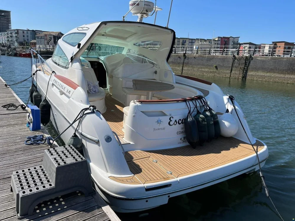 BoatPhoto.alt