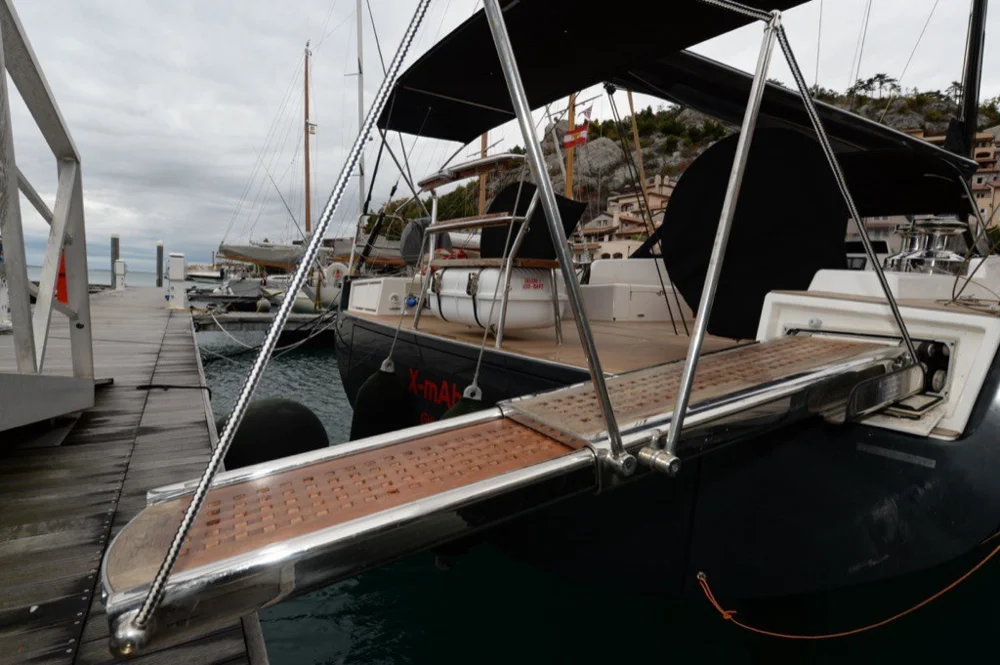 BoatPhoto.alt
