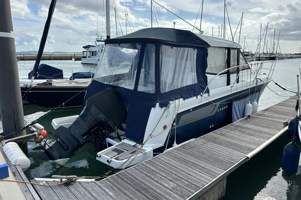 BoatPhoto.coverAlt