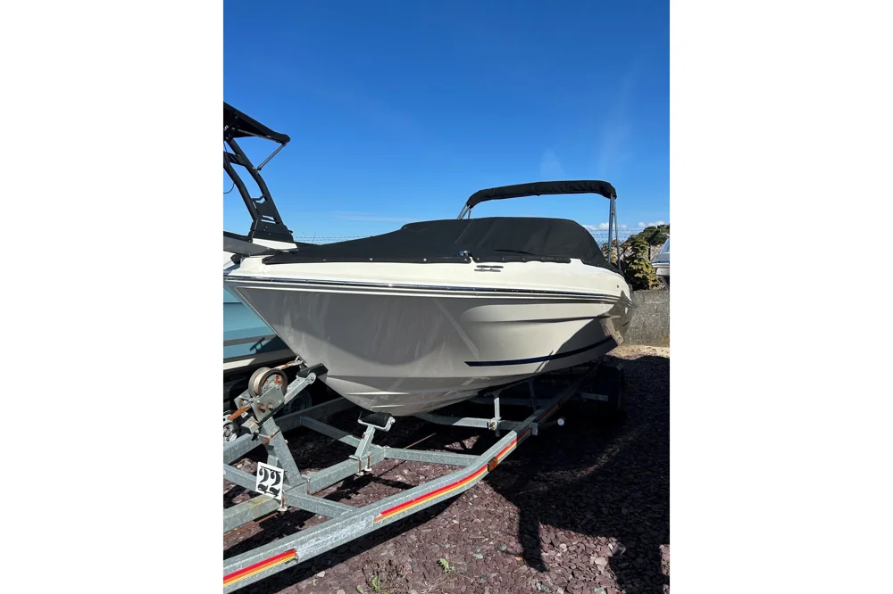 BoatPhoto.coverAlt