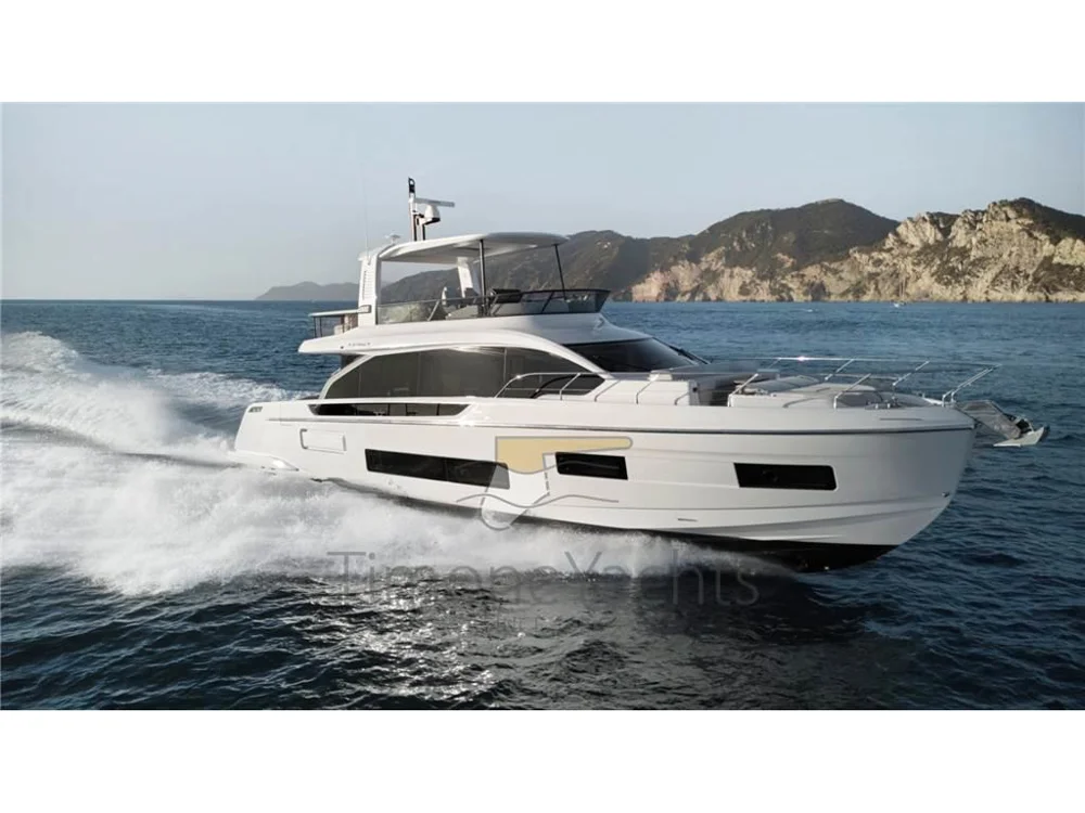 BoatPhoto.coverAlt