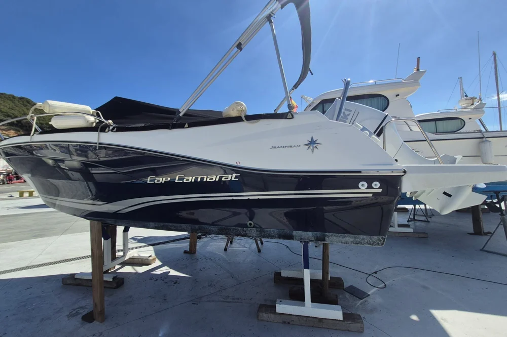 2021 Jeanneau Cap Camarat 6.5 WA for sale in Santa Pola, Spain