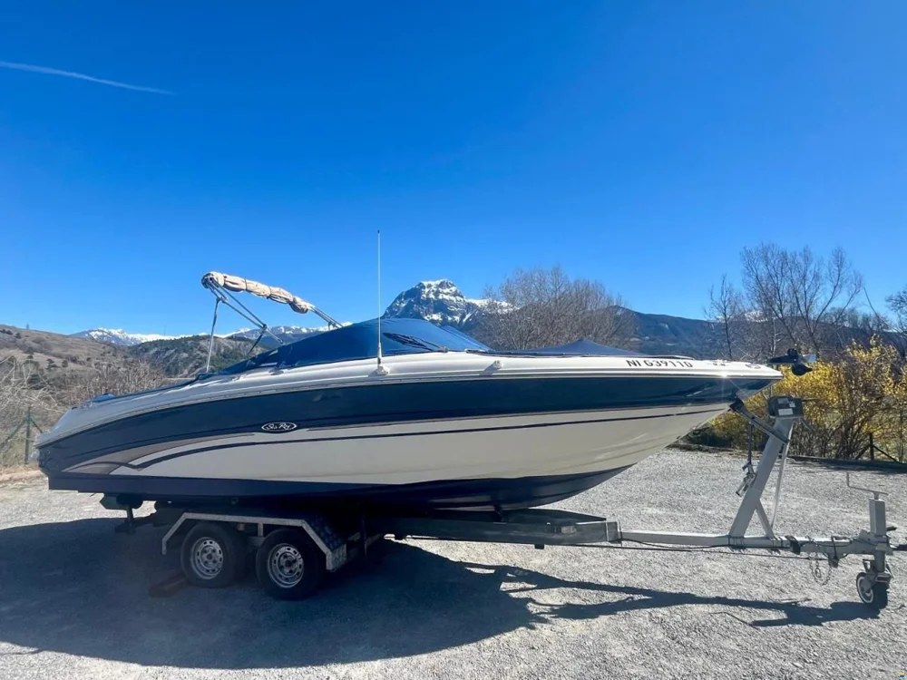 BoatPhoto.coverAlt