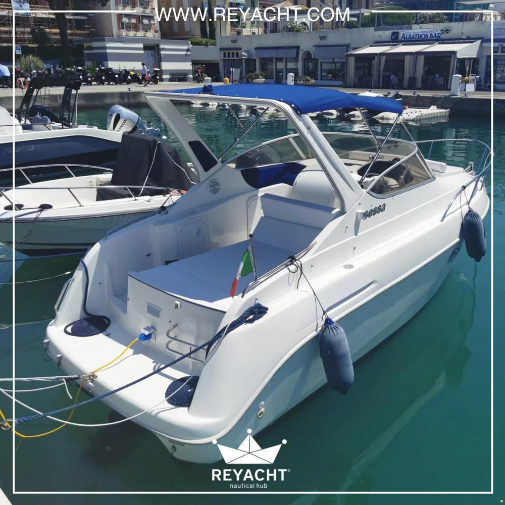 BoatPhoto.coverAlt