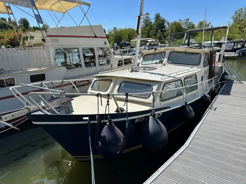 BoatPhoto.coverAlt