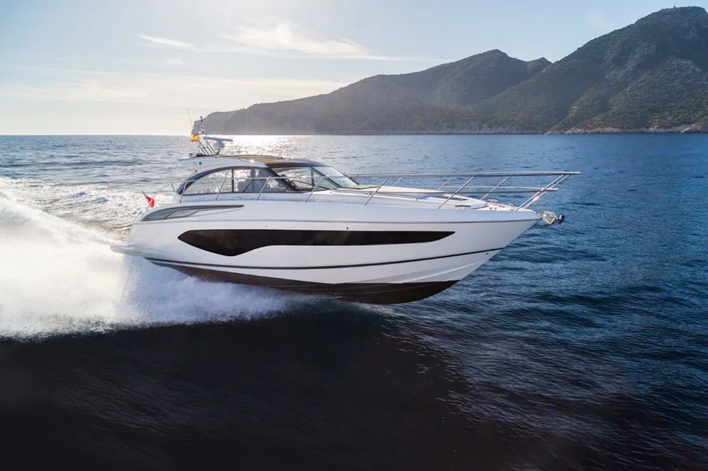 BoatPhoto.coverAlt