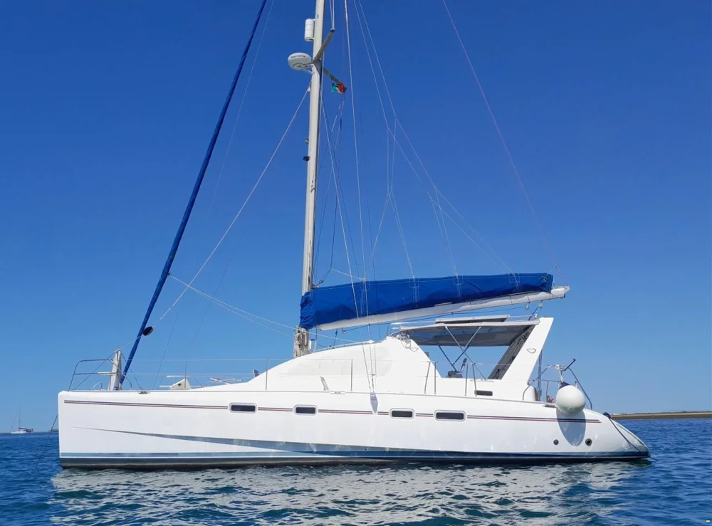 BoatPhoto.coverAlt