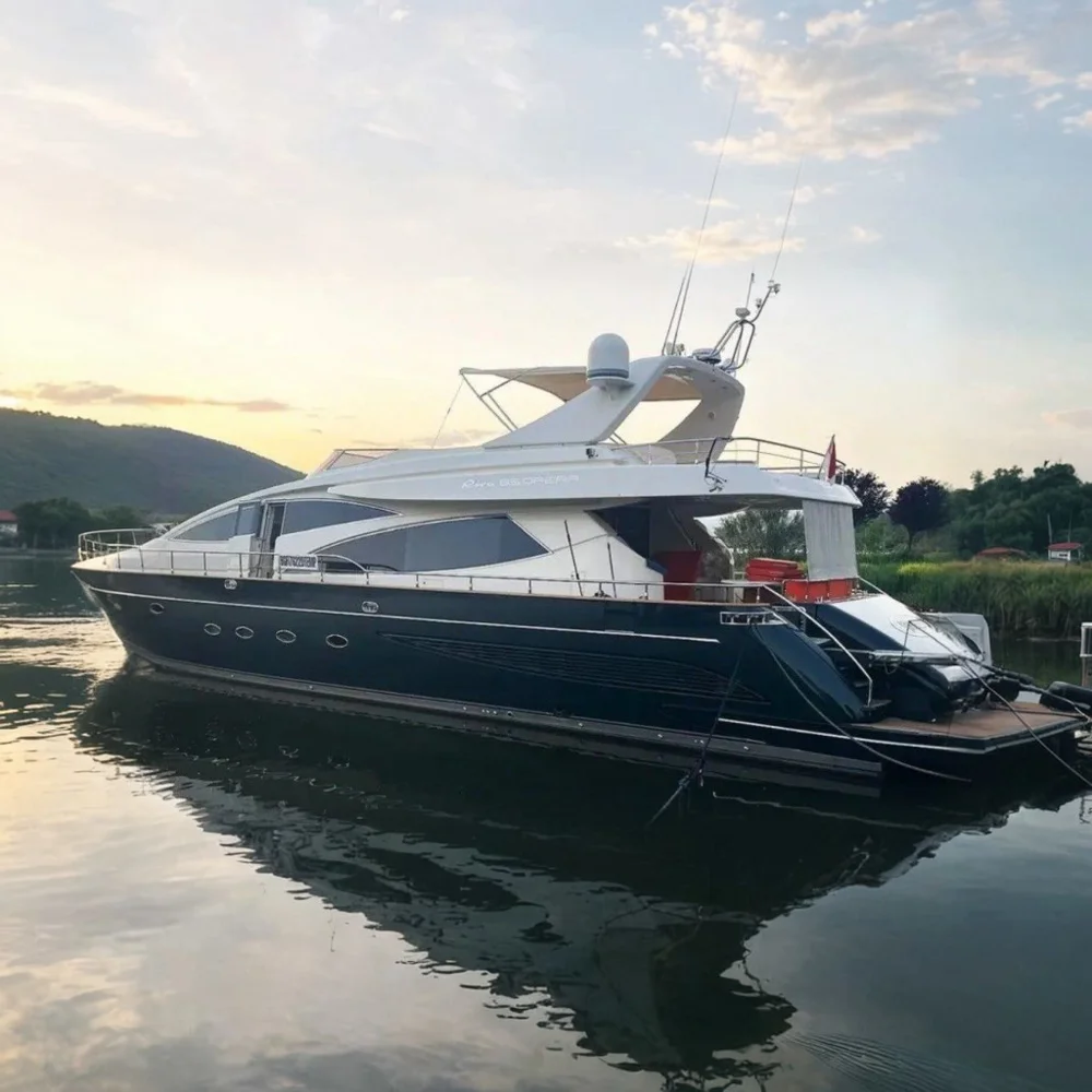 BoatPhoto.coverAlt
