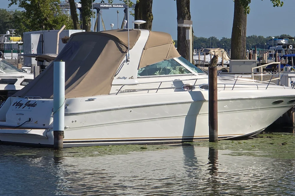 BoatPhoto.alt