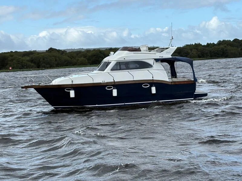 BoatPhoto.coverAlt