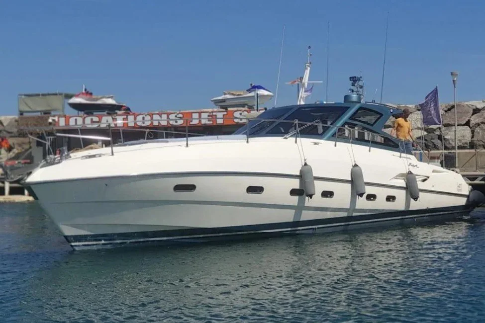 BoatPhoto.coverAlt