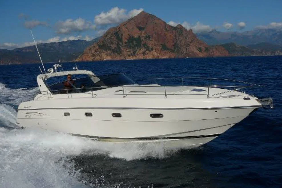BoatPhoto.coverAlt