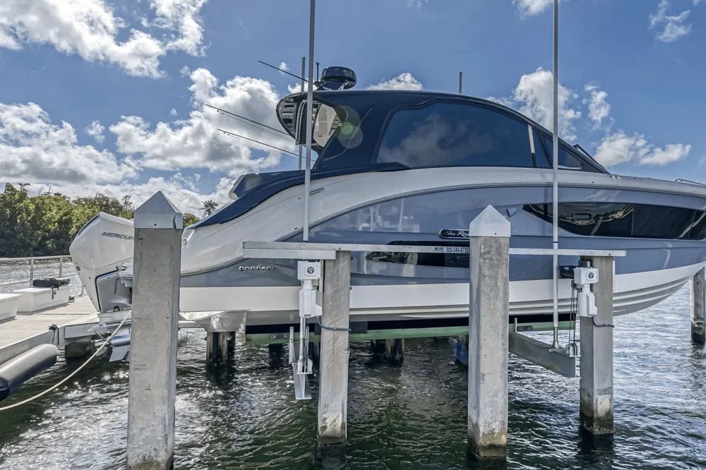 BoatPhoto.coverAlt