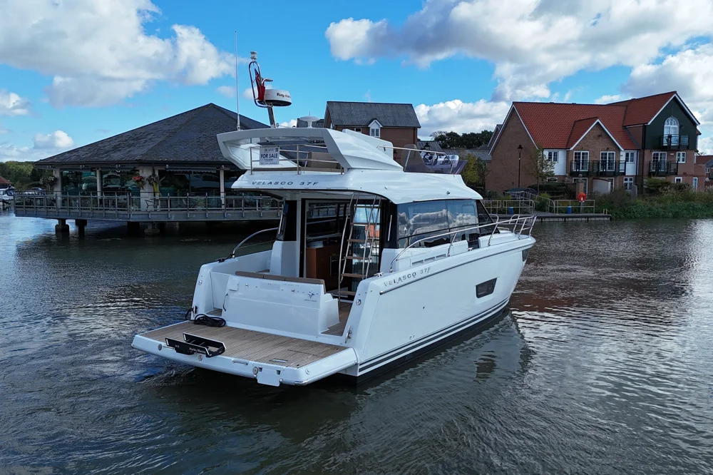 BoatPhoto.alt